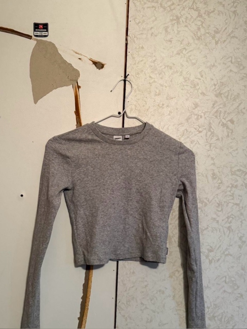 Gray Long-Sleeve Crewneck Top - Women